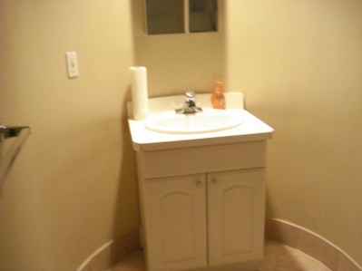 bathroom_283129.jpg